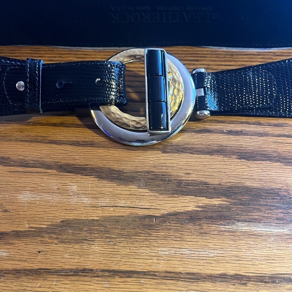 LEATHEROCK Woman's Black Gold-Silver Oval Toggle Belt Sz 34 - Picture 12 of 13